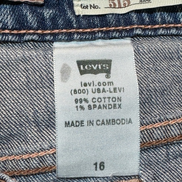 Levi's 515 Classic Denim Shorts - Picture 5 of 6